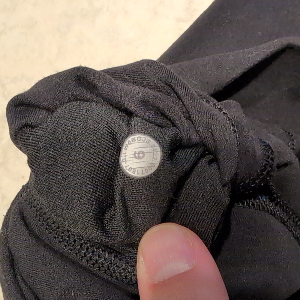 Lululemon Black Align Leggings - 22" Inseam - Picture 3 of 6